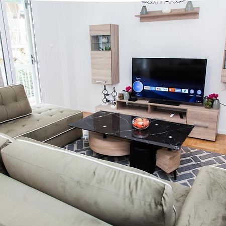 Elegant Apt In Kifisia! Daire Atina Dış mekan fotoğraf